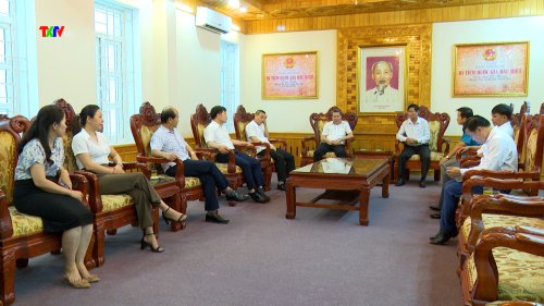Huyện Quế Sơn: Trao tặng hiện vật lịch sử cho huyện Thọ Xuân (Thanh Hoá)