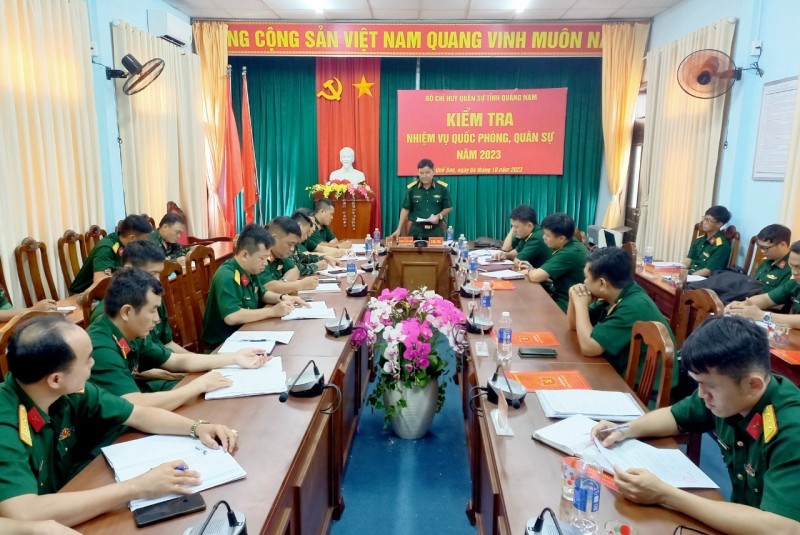 Bộ Chỉ huy Quân sự tỉnh kiểm tra nhiệm vụ quốc phòng, quân sự tại Quế Sơn